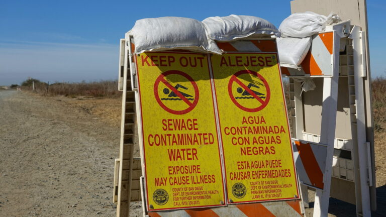 Cierran playas en San Diego por altos niveles de contaminación bacteriana