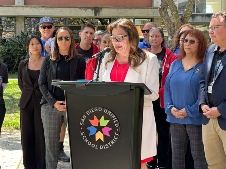 SAN DIEGO UNIFIED EXIGE LIBERACIÓN DE FONDOS EDUCATIVOS