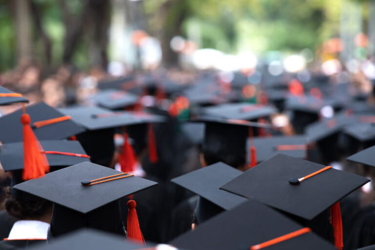 Más de 17 mil estudiantes se gradúan de colegios comunitarios en San Diego e Imperial Valley