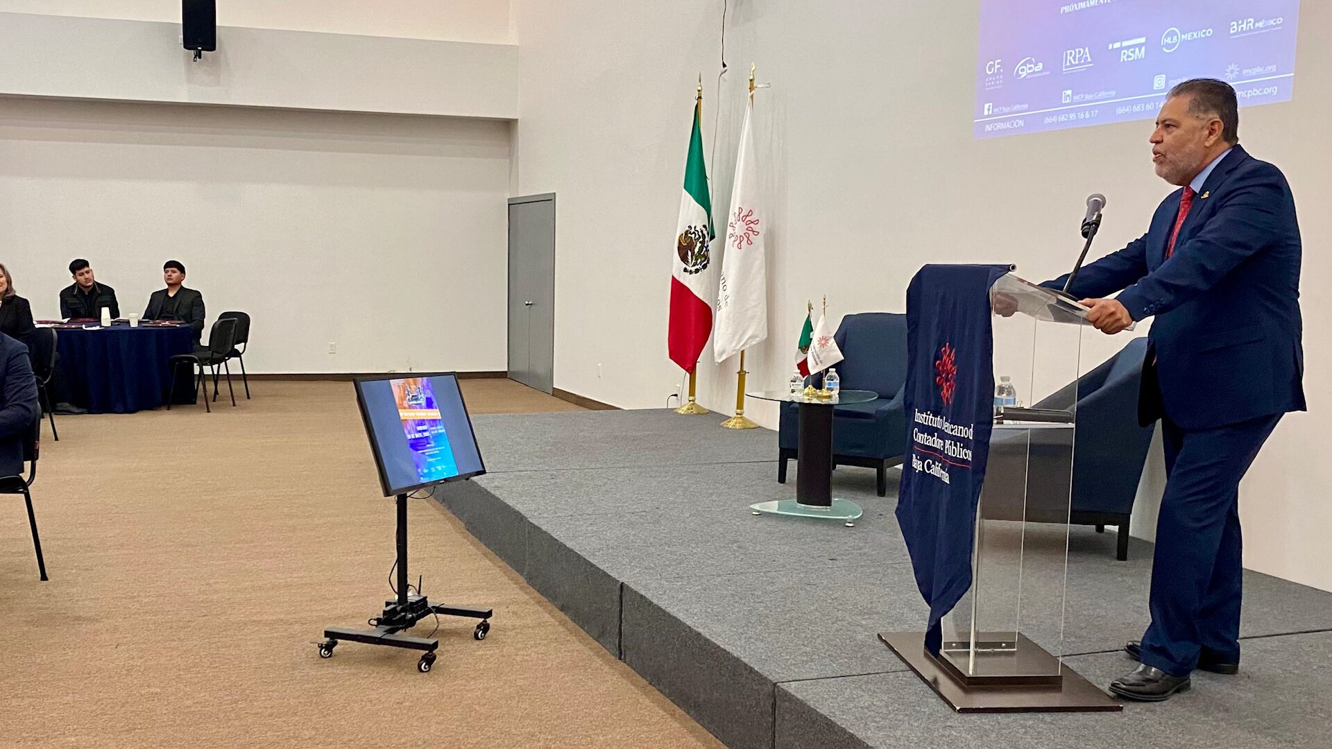 Advierten Congelamiento De Cuentas Bancarias En México
