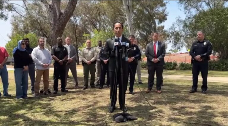 Alcalde Todd Gloria emite declaración tras tiroteo en centro islámico de San Diego: “El odio no tiene hogar aquí”