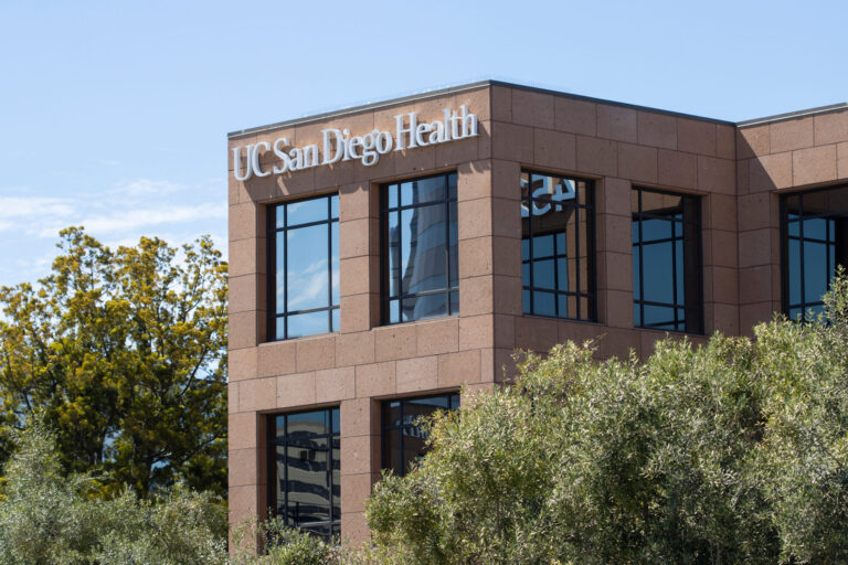 UC San Diego Health realiza primer trasplante de pulmón en paciente con VIH en el condado de San Diego