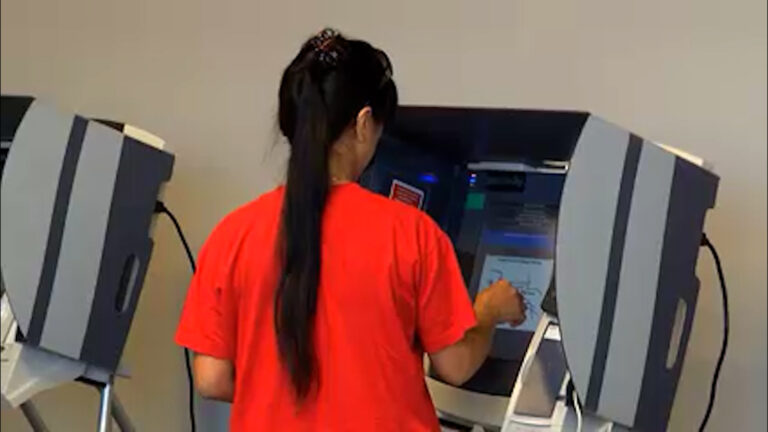 Condado de San Diego abre más de 200 centros de votación para periodo de votación anticipada