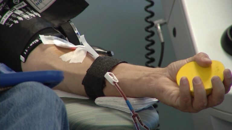 Banco de Sangre de San Diego busca donantes durante junio y ofrece camiseta conmemorativa