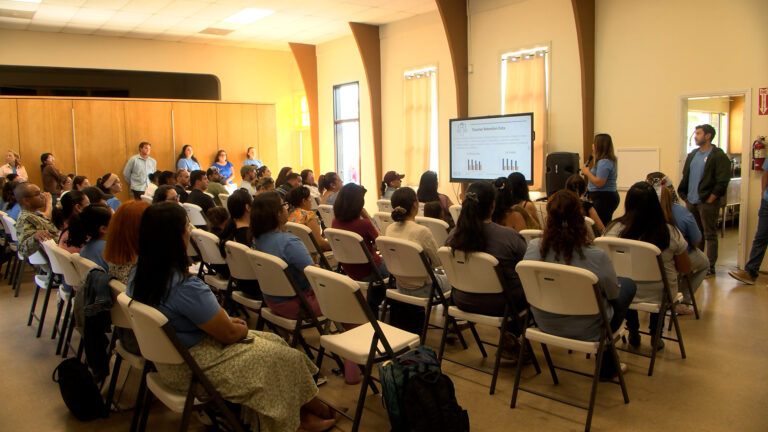 Maestros de EJE Academies piden apoyo de padres mientras continúan negociaciones de contrato en El Cajón