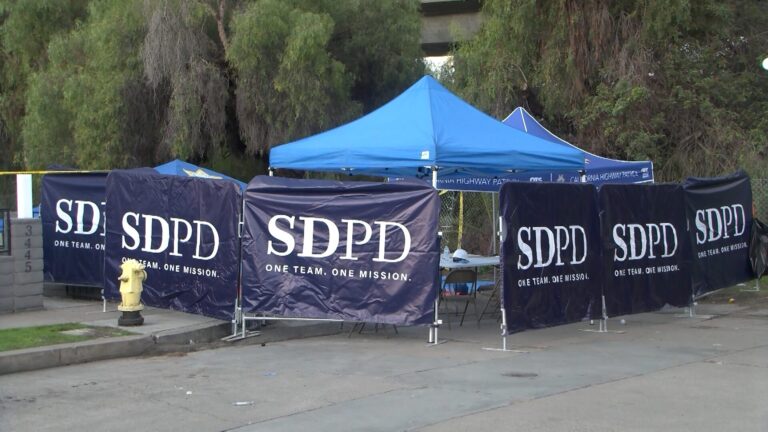 La Fiscalía de San Diego acusa a hombre de 3 asesinatos por posibles crímenes a lo largo de décadas