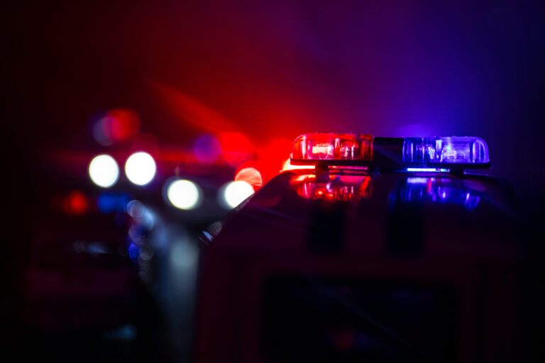 Operativo antidrogas en Spring Valley deja tres detenidos tras inspección de libertad condicional