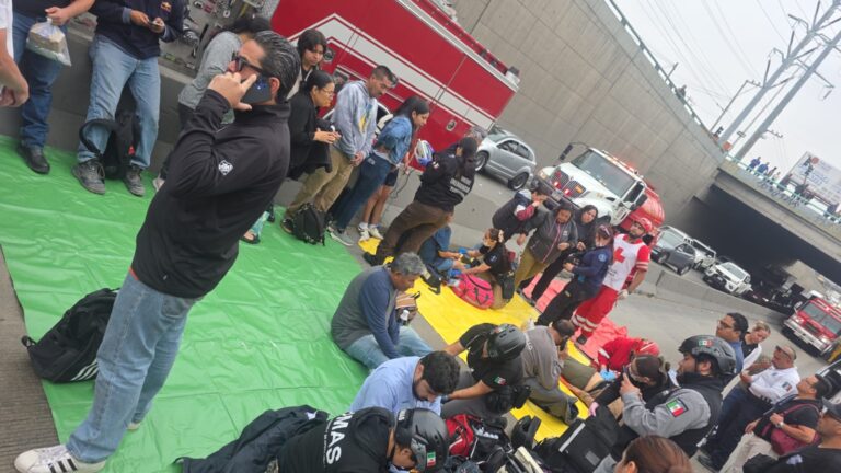 Accidente en Tijuana provoca carambola de 36 vehiculos