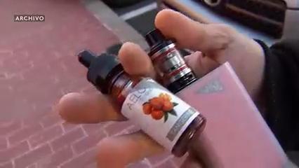 Autoridades realizan operativo en vape shop de Alpine por venta de productos a menores