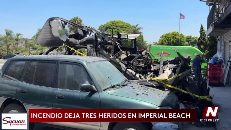 Incendio en Imperial Beach deja dos heridos y residentes desplazados