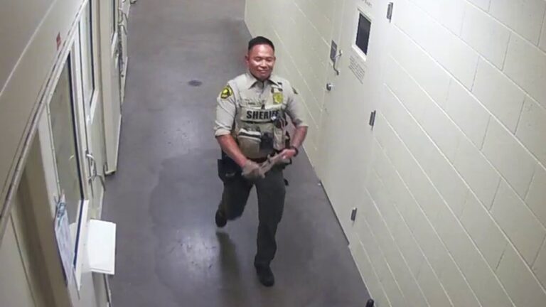 Exagente de San Diego condenado por uso excesivo de fuerza