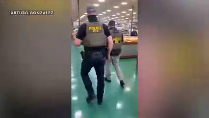 Agentes de ICE ingresan a supermercado hispano en El Cajon y generan momentos de tensión