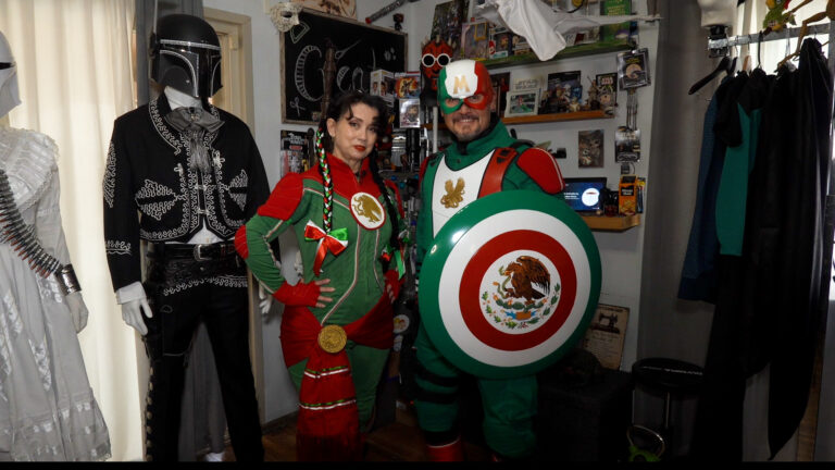 Pareja fusiona sus raíces mexicanas a través del cosplay en Comic-Con de San Diego