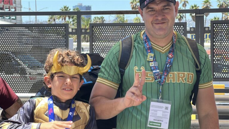 Fronterizos cruzan a San Diego para asistir al Comic-Con