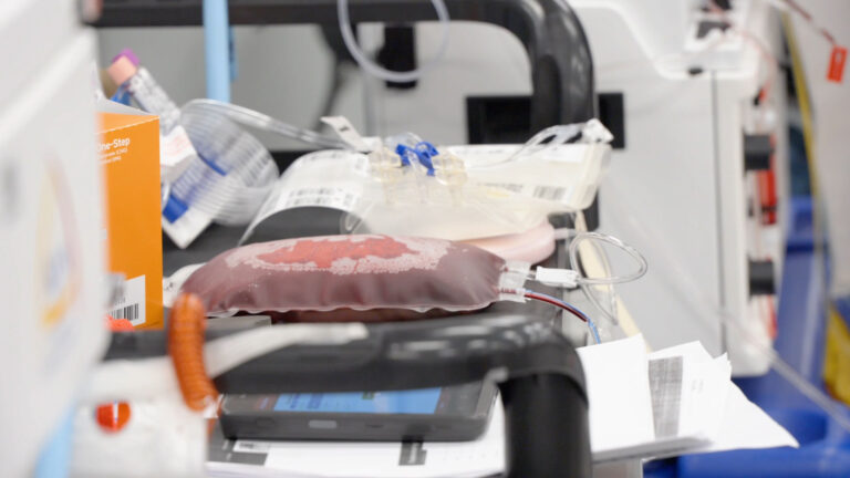 Cruz Roja Americana alerta por escasez de sangre y urge a donar en el sur de California
