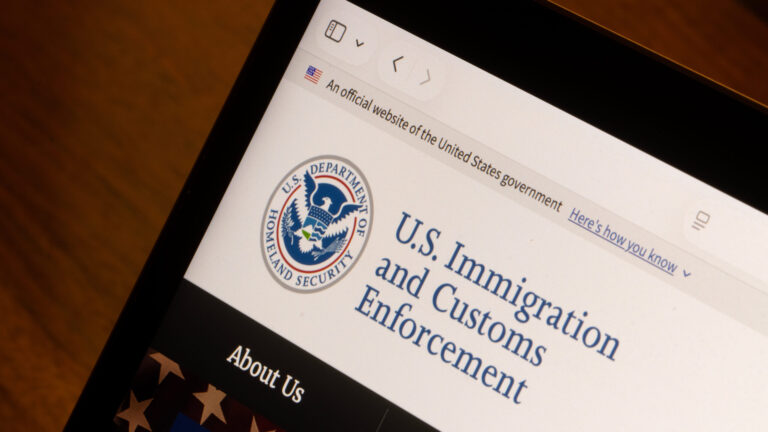 USCIS cambia reglas y podrá negar solicitudes migratorias sin pedir evidencia adicional