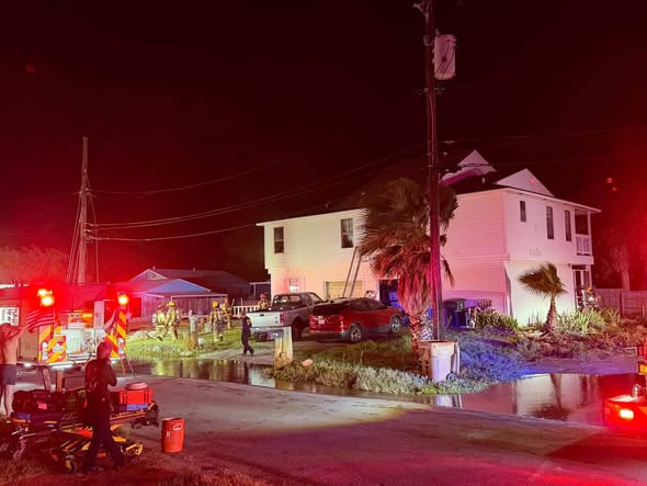 Incendio en vivienda de Corpus Christi moviliza a bomberos durante la madrugada
