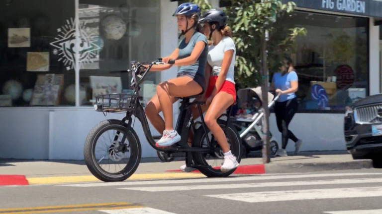 San Diego comienza a multar por nuevas reglas para bicicletas eléctricas