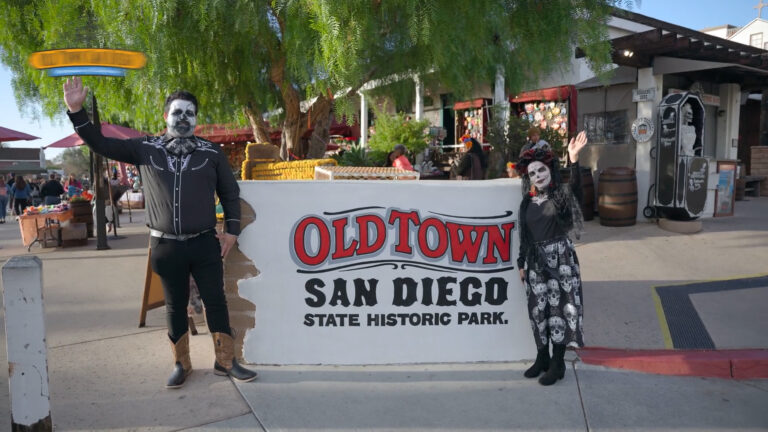 Old Town San Diego celebrará el Día de los Muertos con altares, catrinas y una procesión